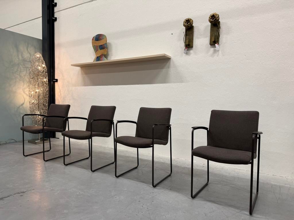 4 Nieuw Leolux Talos eetkamerstoel Feltwool bruin Stoel