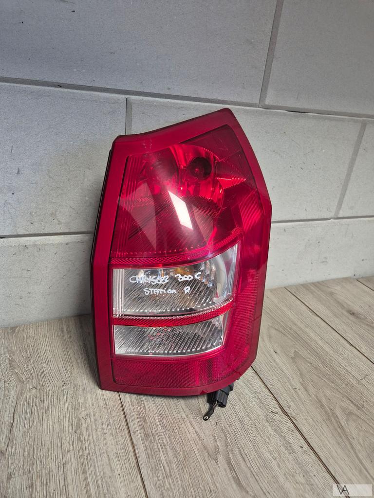 Chrysler 300c station 2004 - 2010 achterlicht rechts €150, Gebruikt, -, Ophalen of Verzenden, -
