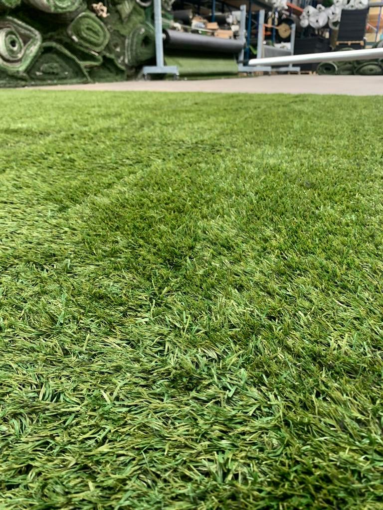 30m2 Kunstgras. Nog als nieuw! (4m x 7.5m) €240,-, Tuin en Terras, Kunstgras, Ophalen of Verzenden, Zo goed als nieuw, Magazijnweg 14