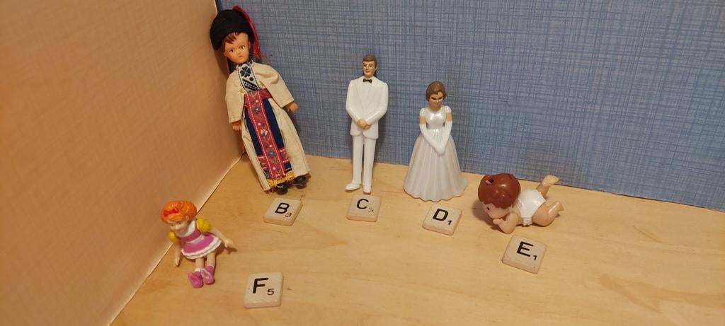 Popjes per stuk voor poppenhuis, Ophalen of Verzenden, Zo goed als nieuw, Poppenhuis