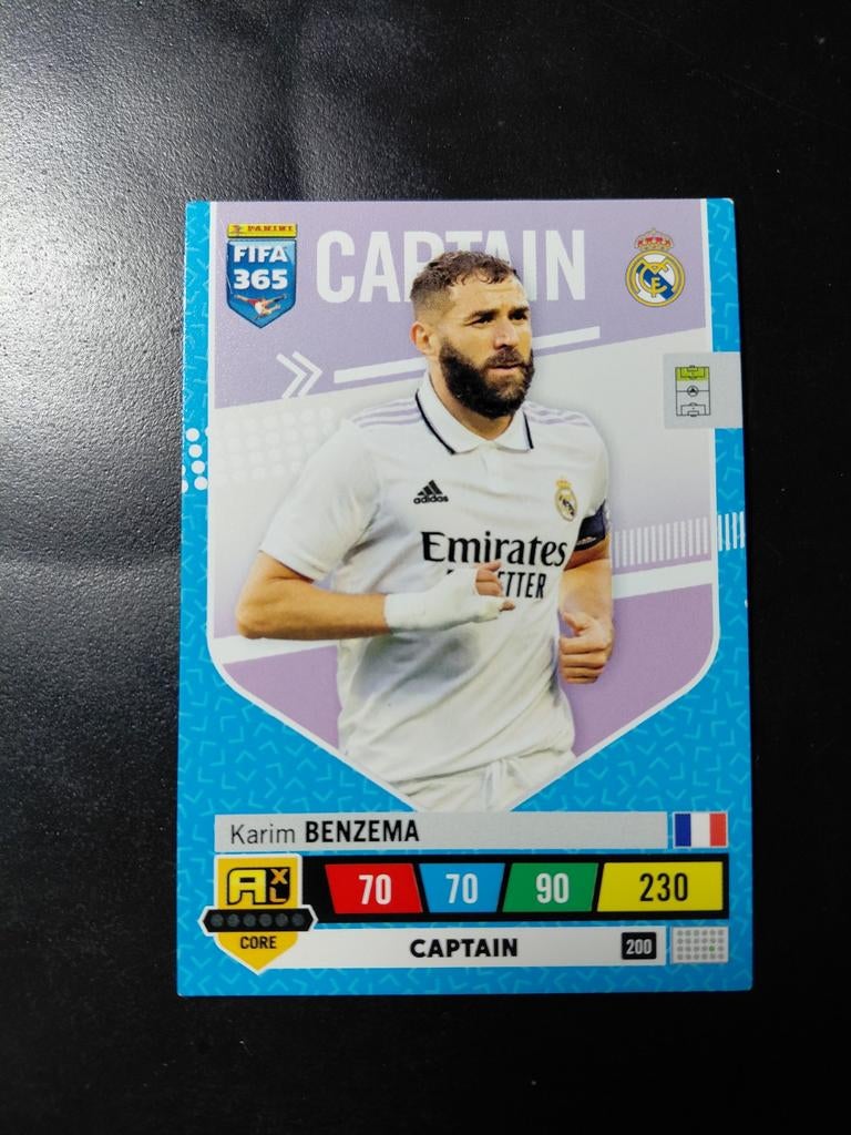Karim benzema (real madrid) captain panini, Verzamelen, Sportartikelen en Voetbal, Ophalen of Verzenden, Zo goed als nieuw, Buitenlandse clubs