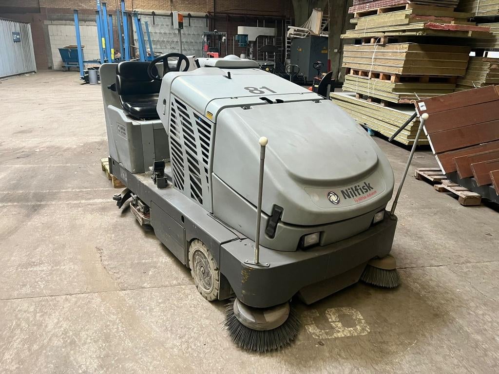 Nilfisk CR 1200 zit-schrob/veegmachine, Ophalen, Gebruikt, Schrobmachine