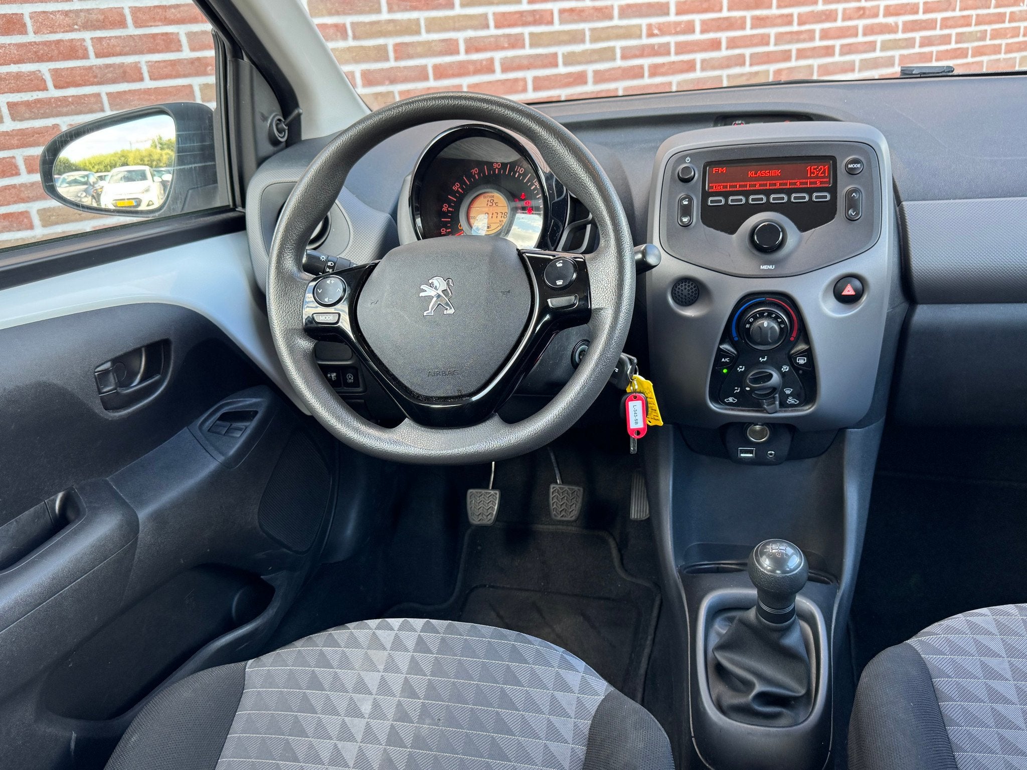 Peugeot 108 1.0 e-VTi | Active 5-Drs | Airco, Auto's, Gebruikt, Euro 6, 4 stoelen, Wit
