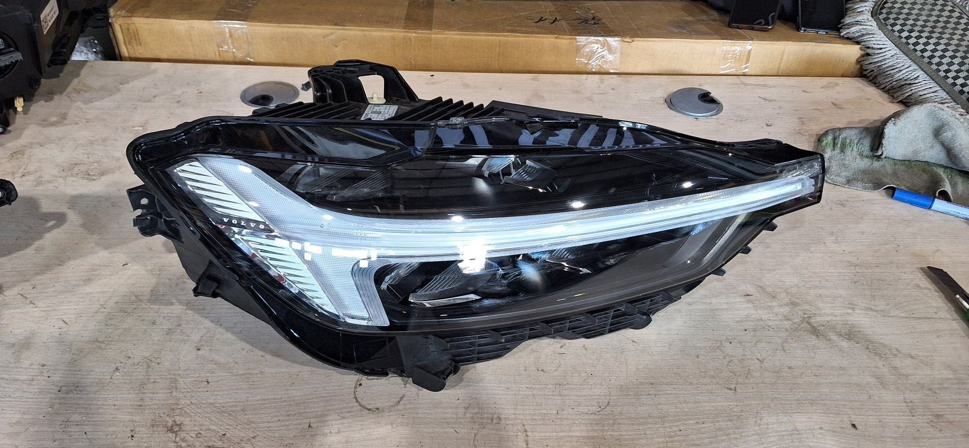 Volvo XC60 koplamp, Gebruikt, -, -, Ophalen of Verzenden