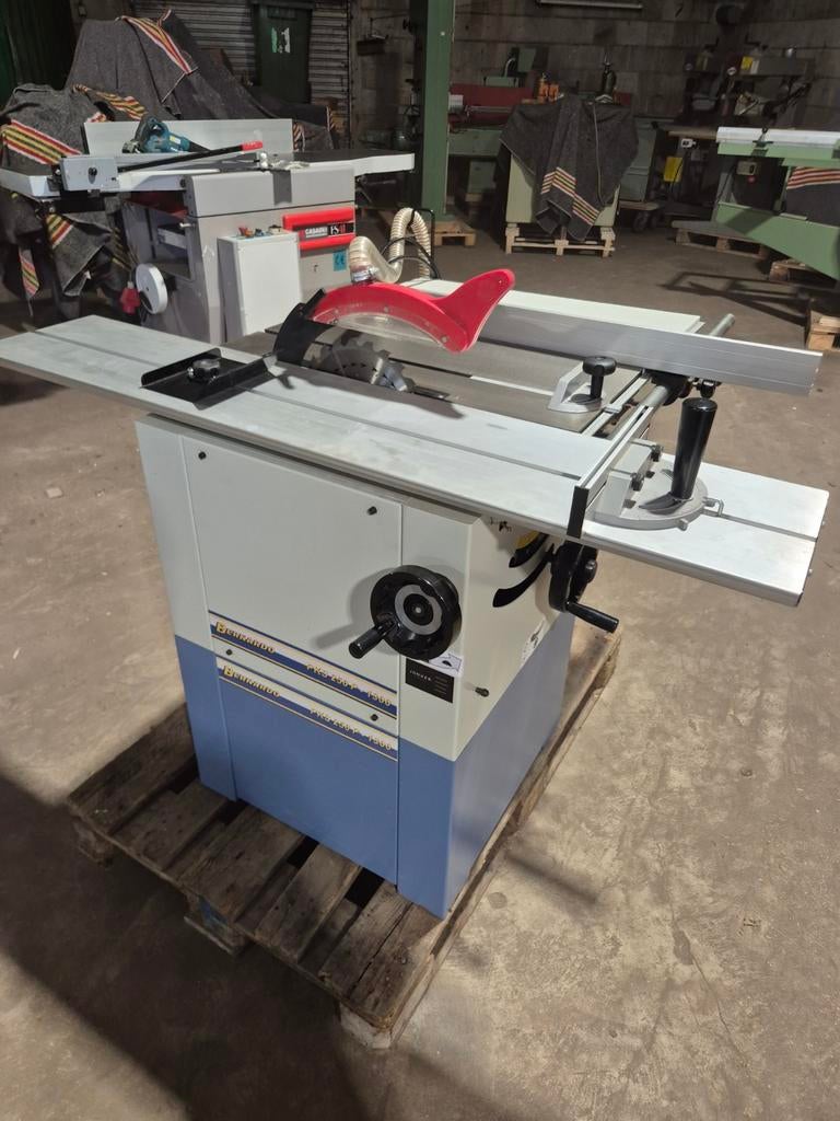 Bernardo 400v zaagtafel zo goed als nieuw, Ophalen of Verzenden, Zo goed als nieuw, 1200 watt of meer, 70 mm of meer
