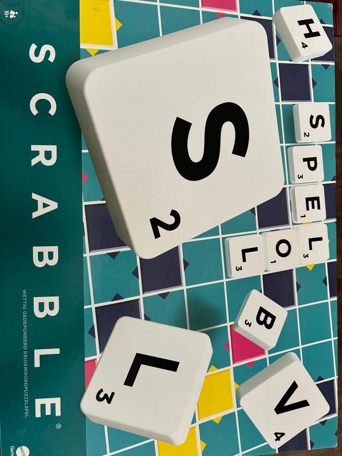Diverse spelletjes: Scrabble, Cluedo Junior, Rara Wat Ben Ik, Ophalen, Gebruikt