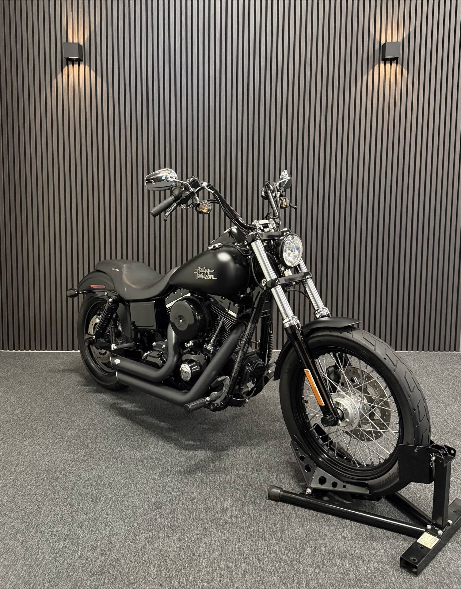 Harley-Davidson 103 FXDBP Dyna Street Bob -1HD-VANCE&HINES-M, Motoren, Motoren | Harley-Davidson, Kolen Motors, Broekhovenseweg 130-2
5021LJ  TILBURG, NL