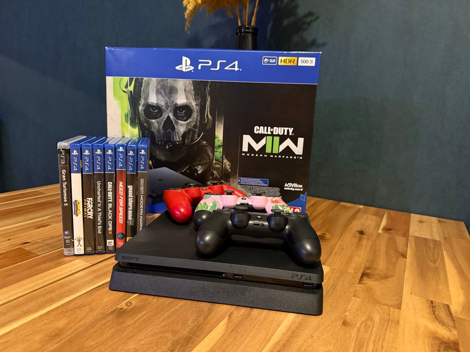 PS4 Slim 500GB met 3 controllers en 8 games, Spelcomputers en Games, 3 spelers of meer, Ophalen, Gebruikt
