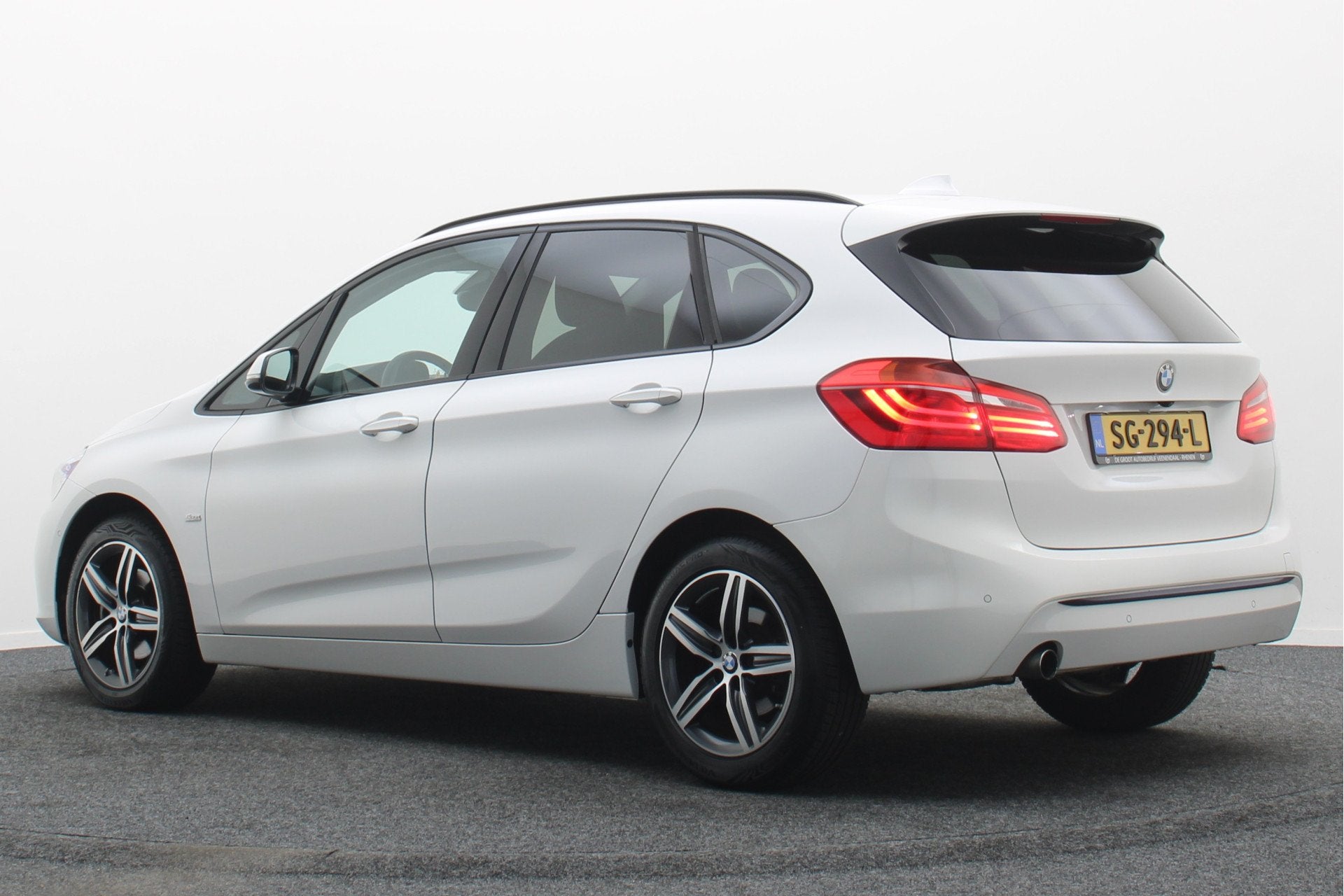 BMW 2 Serie Active Tourer 218i Corporate Lease Executive LED, Auto's, Gebruikt, Lichtsensor, Wit, Origineel Nederlands