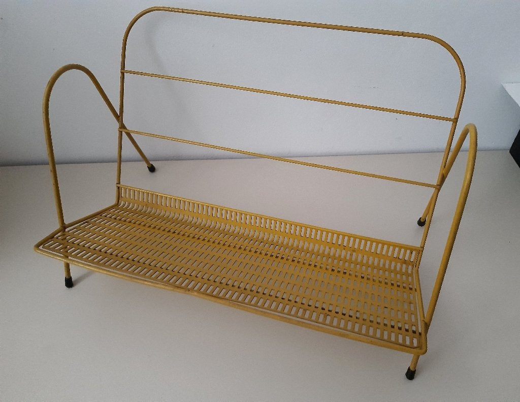 Vintage geel metalen tafel boekenrekje 1950s, Ophalen