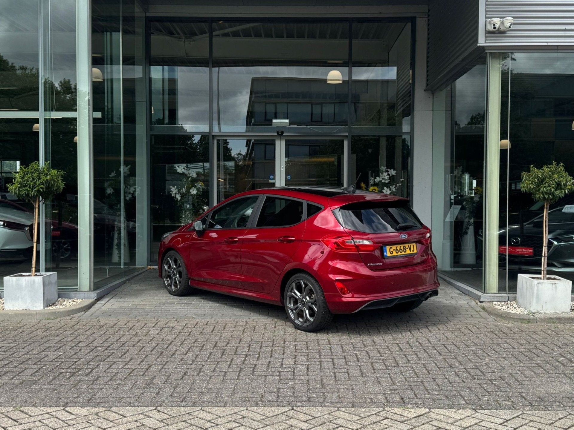 Ford Fiesta 1.0 EcoBoost ST-Line Clima / Pano / Stoel-Stuur, Voorwielaandrijving, Stof, Gebruikt, 1064 kg