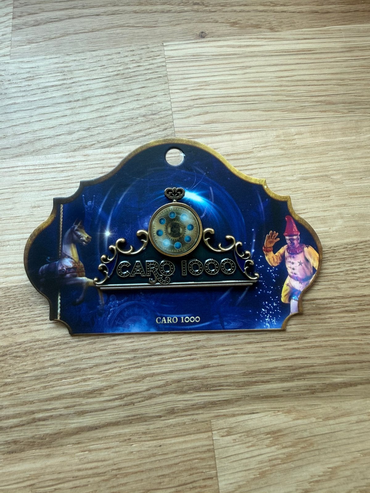 Efteling Caro pin, Ophalen of Verzenden, Nieuw, Button of Speldje