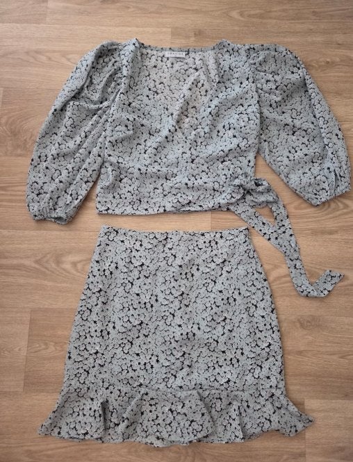 Loavies co ord set. Rok met top maat xs, Ophalen of Verzenden, Maat 34 (XS) of kleiner, Boven de knie, Loavies