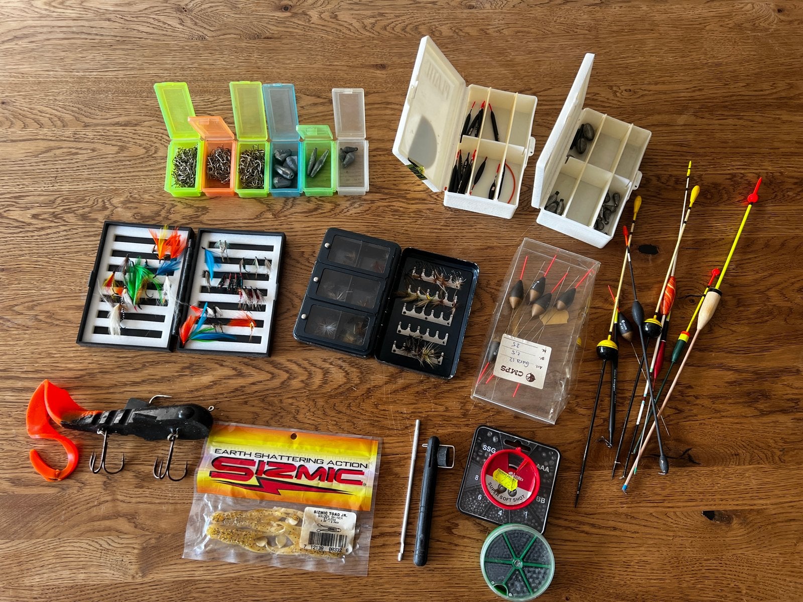 Diverse visspullen: haken, kunstaas, dobbers en meer, Ophalen of Verzenden, Gebruikt, Dobber of Lood