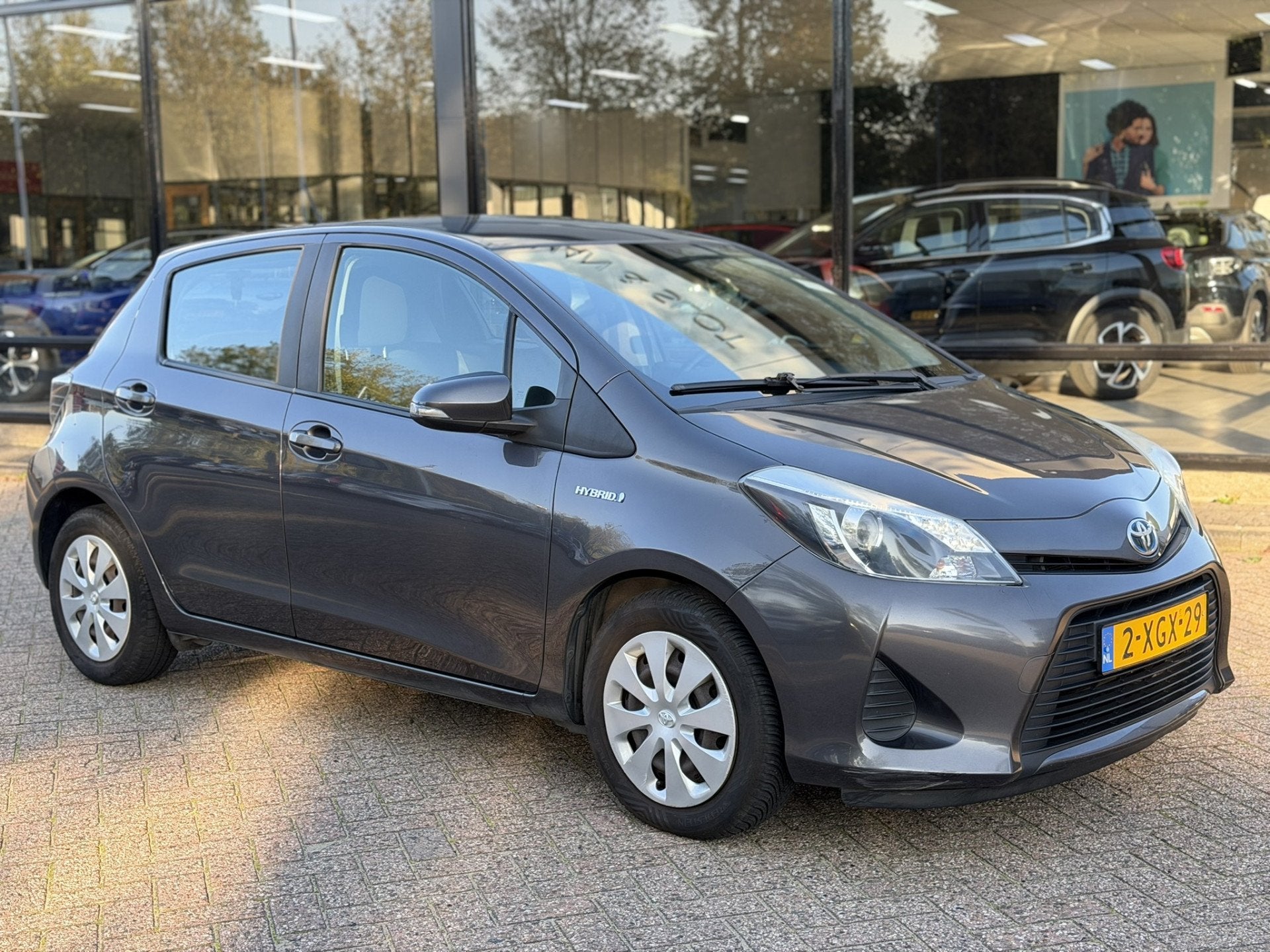 Toyota Yaris 1.5 Full Hybrid Aspiration Automaat | Camera |, Euro 5, Gebruikt, Zwart, 4 cilinders