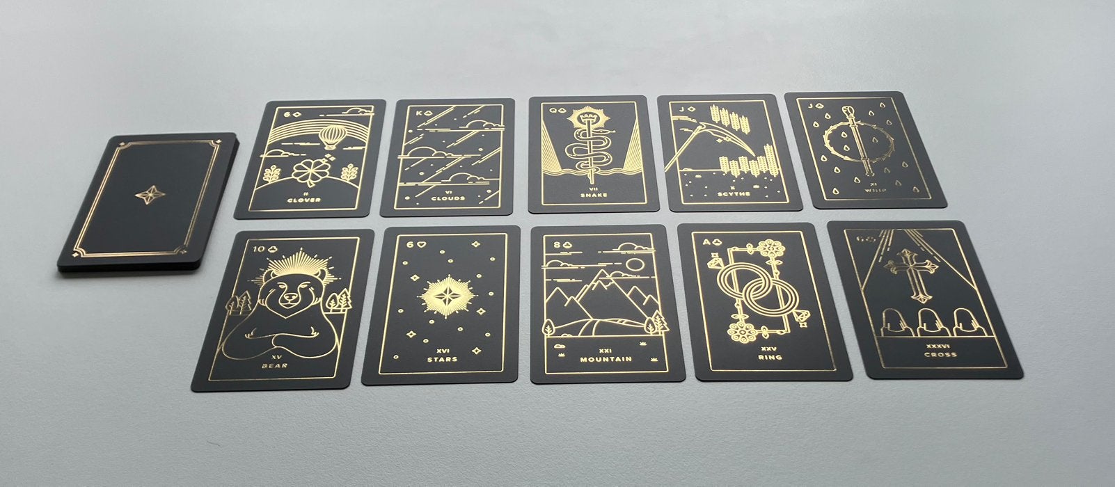 Golden Thread Lenormand - Labyrinthos, Verzenden, Zo goed als nieuw, Tarot of Kaarten leggen, Overige typen