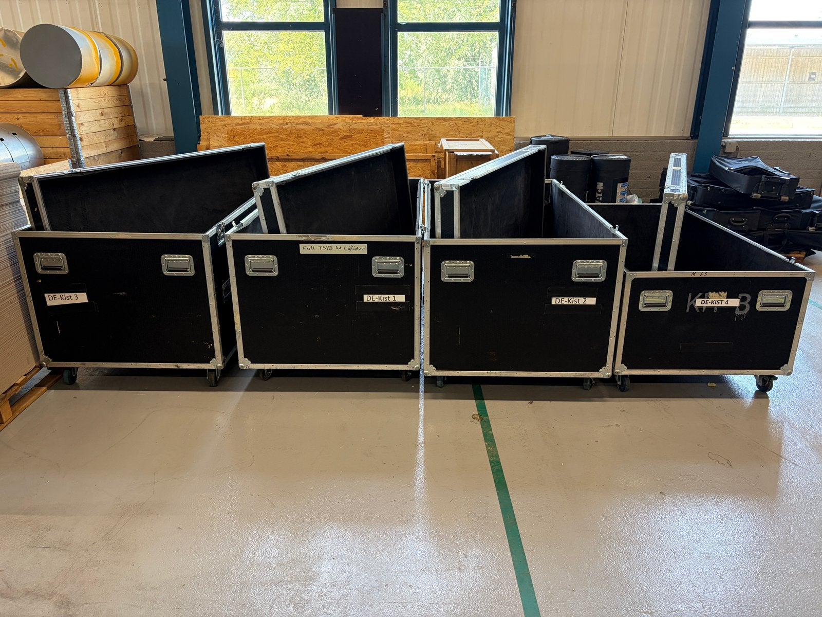 Kisten met wielen, Muziek en Instrumenten, Ophalen, Gebruikt, Overige instrumenten