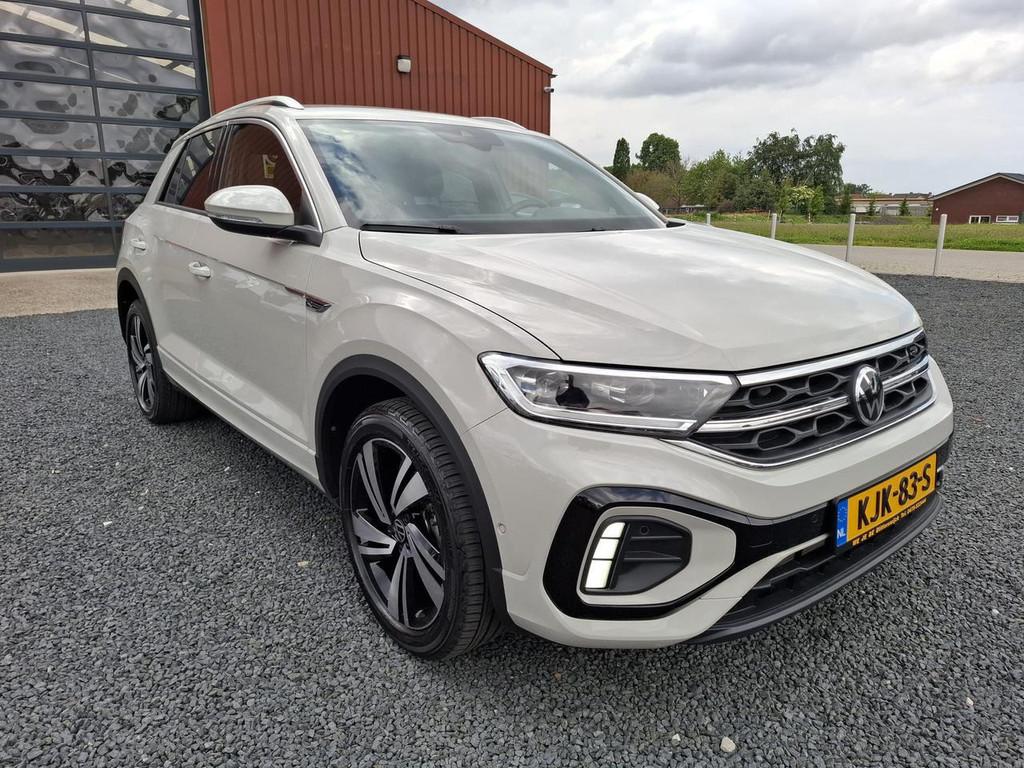 Volkswagen T-Roc 1.5 TSI 150PK R-LINE (bj 2024, automaat), Auto's, 4 cilinders, Origineel Nederlands, Bedrijf, SUV of Terreinwagen