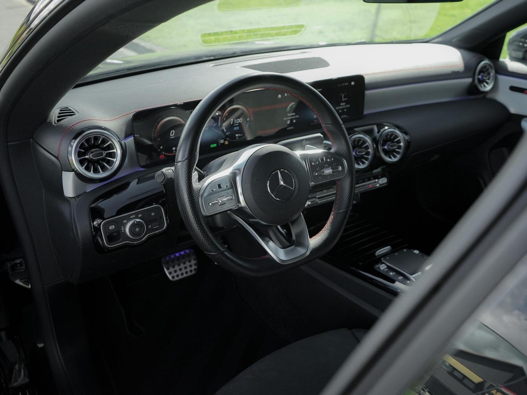 Mercedes CLA-klasse Shooting Brake 250 e AMG|Panoramadak|Mul, CLA, Gebruikt, 4 cilinders, 1645 kg