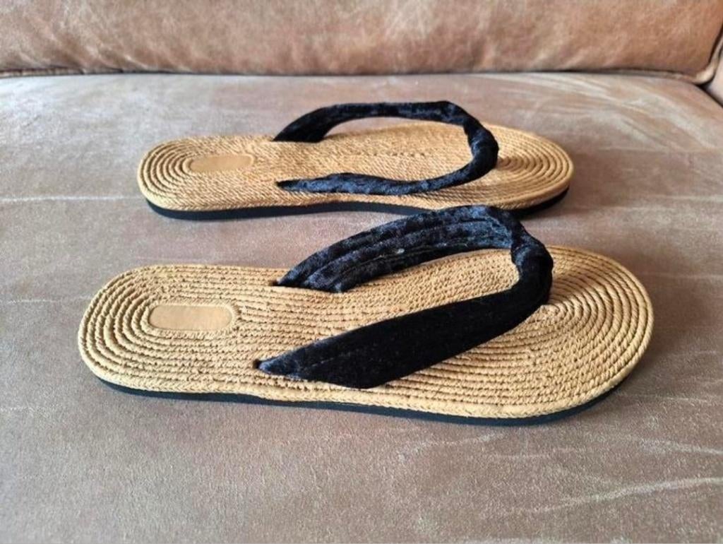 Teenslipper / flip flops maat 40 - Nieuw, Zwart, Nieuw, Ophalen, Slippers