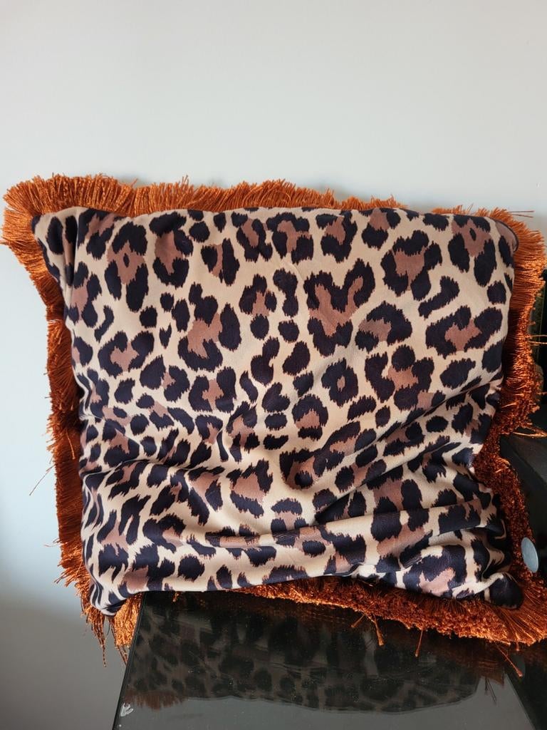 Leopard kussen met fransjes zara home patty brard 💫, Ophalen of Verzenden, Zo goed als nieuw, Bruin, Vierkant
