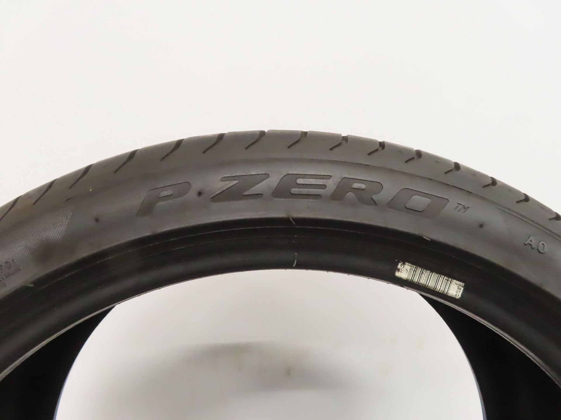 Zomerbanden Pirelli p zero 255 35 19 inch 2 stuks 7 mm, 19 inch, Gebruikt, 255 mm, -