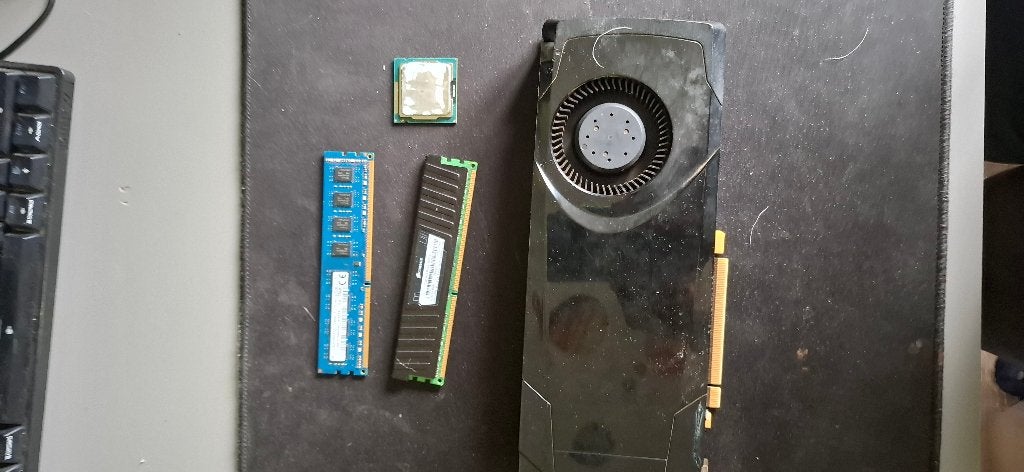 Intel i3 3220 2x 8gb ddr3 en gtx 680, Ophalen, Zo goed als nieuw, Met videokaart, 3 tot 4 Ghz