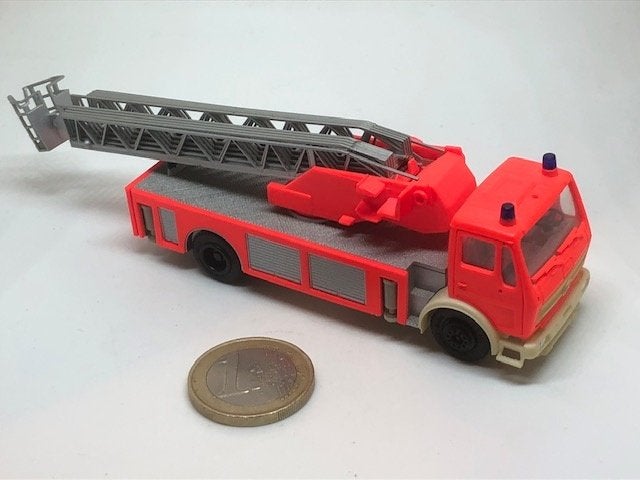 Brandweer Mercedes Ladderwagen Fluor Soforteinstieg., Hobby en Vrije tijd, Ophalen of Verzenden, Gebruikt, Bus of Vrachtwagen