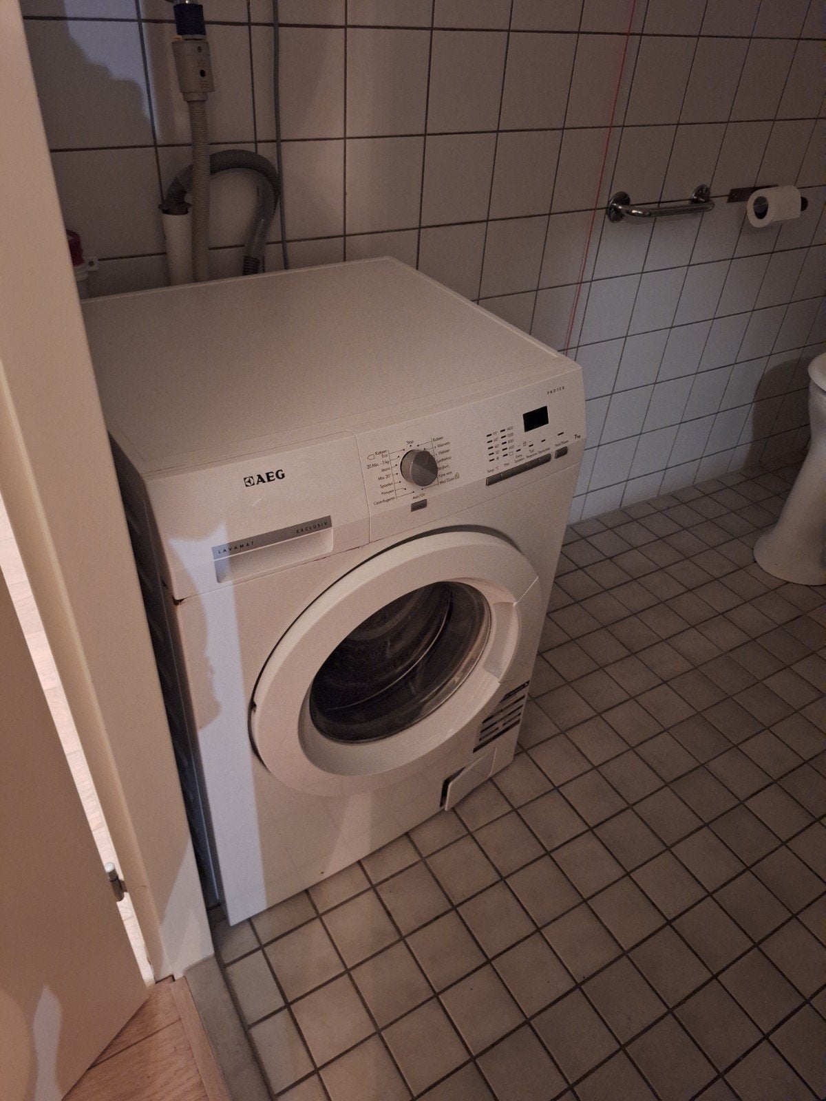 Wasmachine gratis, Witgoed en Apparatuur, Wasmachines, Ophalen, Gebruikt, 1200 tot 1600 toeren, 85 tot 90 cm