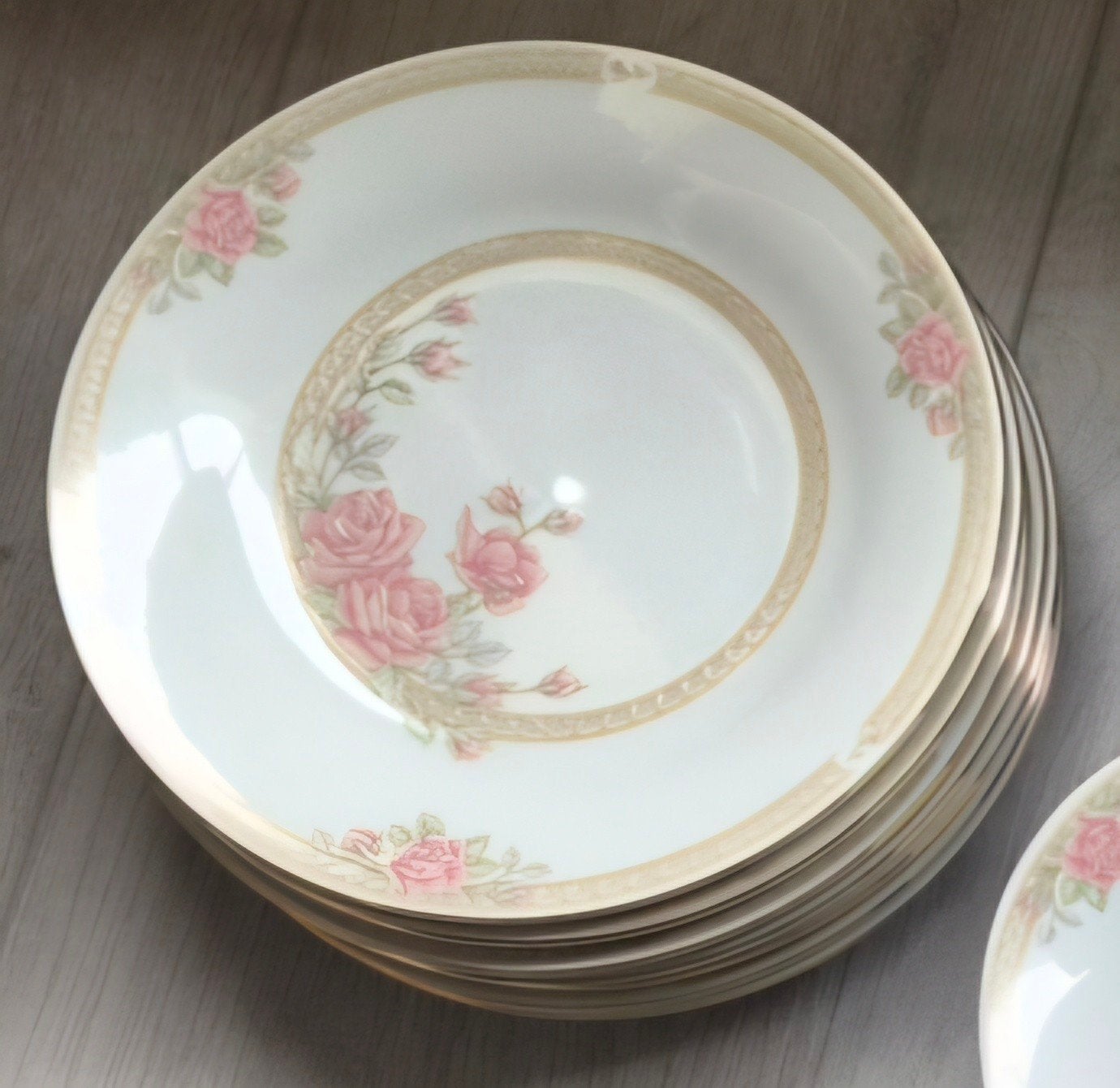 32- delig Servies Fairfield made in china , bloemmotief, Ophalen, Zo goed als nieuw, Overige stijlen, Porselein