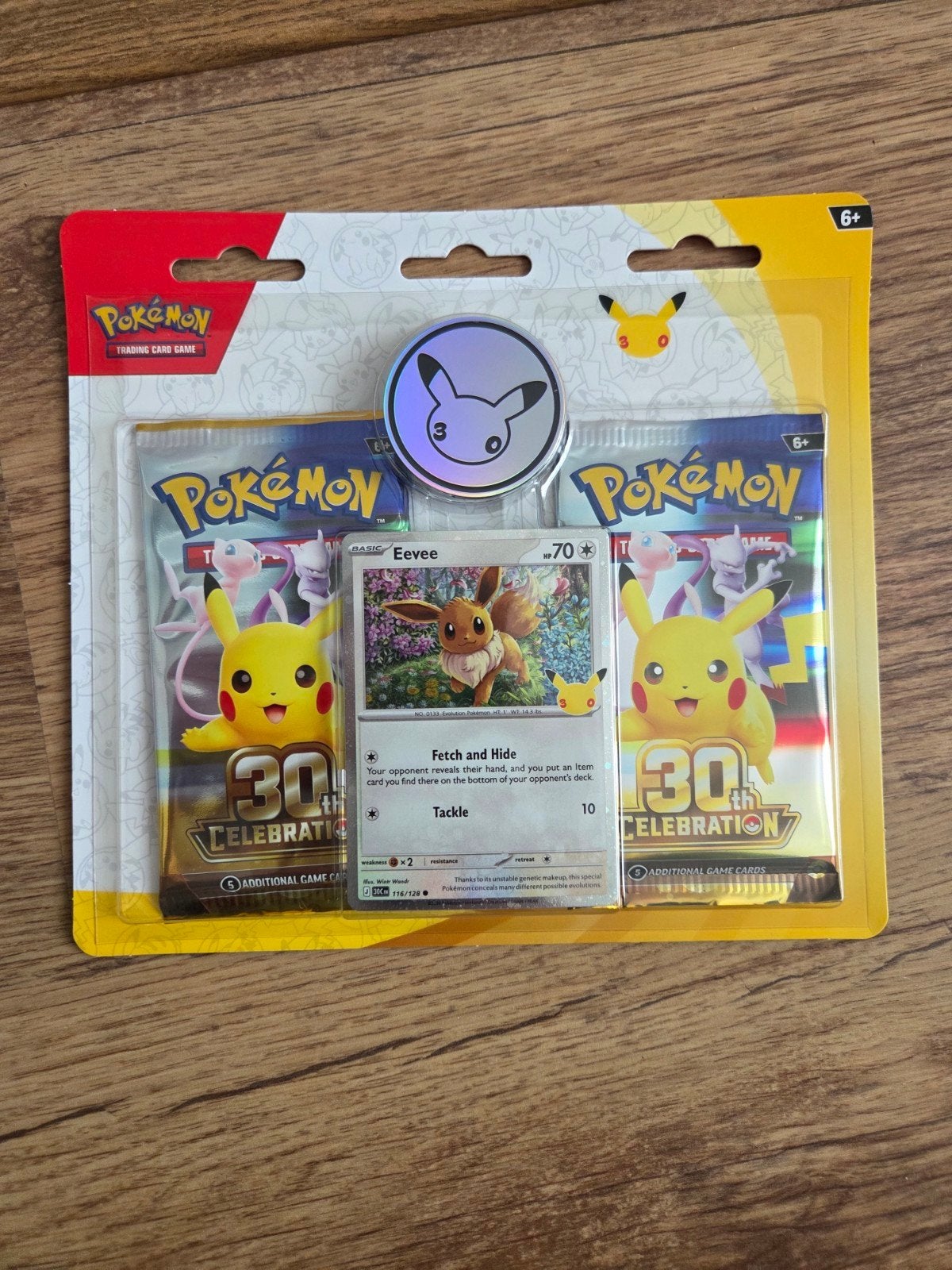 Pokémon Eevee Blister - 30th Celebrations (NIEUW!), Ophalen of Verzenden, Nieuw, Boosterbox, Foil