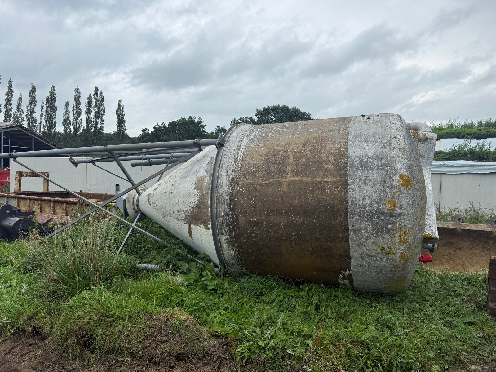 Silo voor opslag van voer, Ophalen