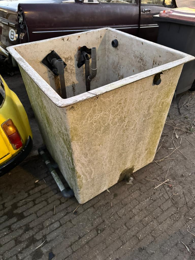 Vijver vis filter quarantaine bak, Ophalen