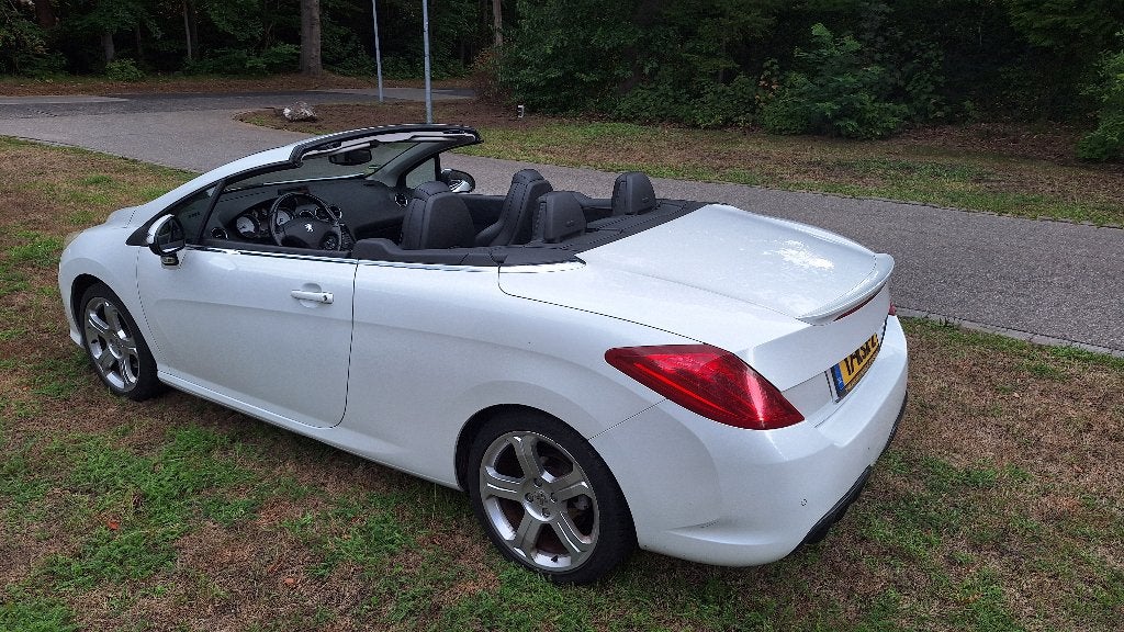 Peugeot 308 1.6 THP CC AUT 2008 Wit, Auto's, Peugeot, Zwart, 4 cilinders, 4 stoelen, Leder