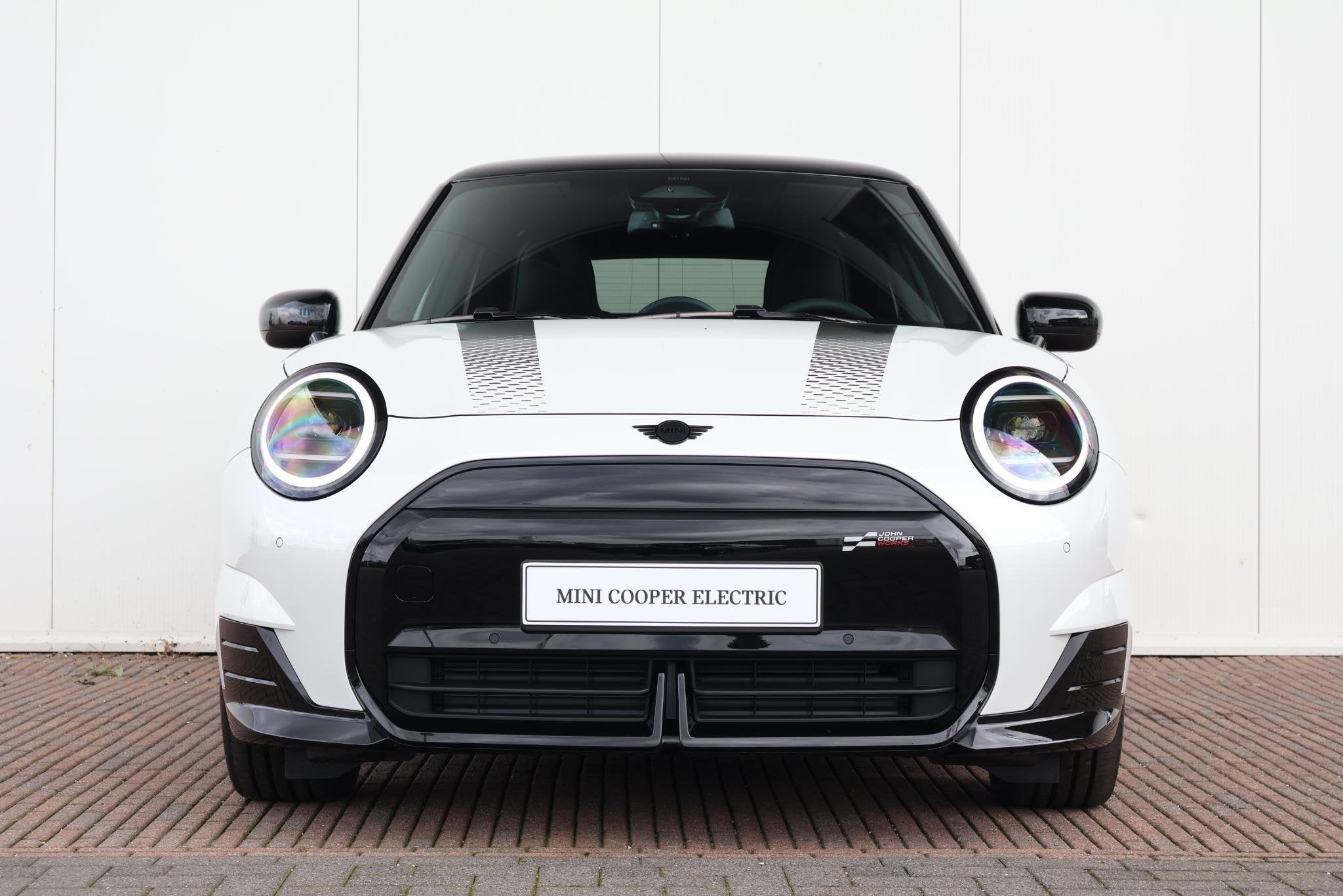 MINI Cooper SE John Cooper Works M 54.2 kWh | Panorama Dak |, Auto's, Isofix, Zwart, 4 stoelen, 218 pk