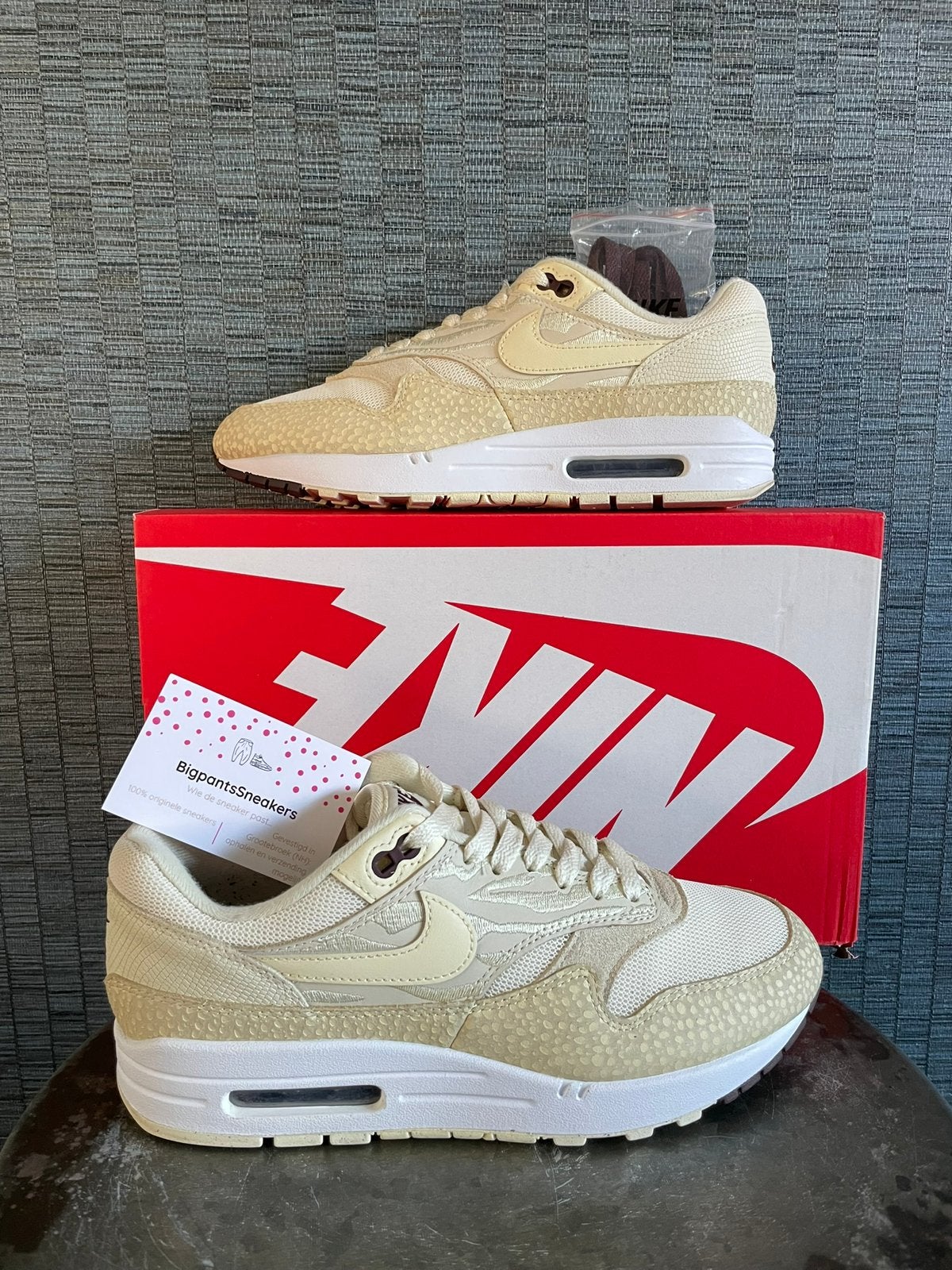 Nike Air Max 1 87 EU 41 Safari Coconut Milk Alabaster, Geel, Ophalen of Verzenden, Sneakers of Gympen, Zo goed als nieuw