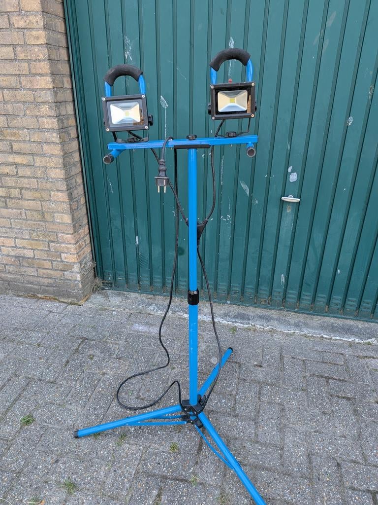 Bouwlamp led verlichting, Ophalen, Gebruikt, Minder dan 50 watt, Met statief