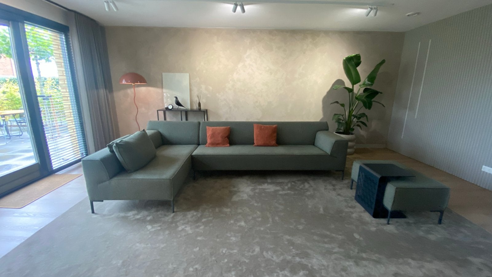 Design on stock Bloq hoekbank, Ophalen, Hoekbank, 300 cm of meer, Zo goed als nieuw