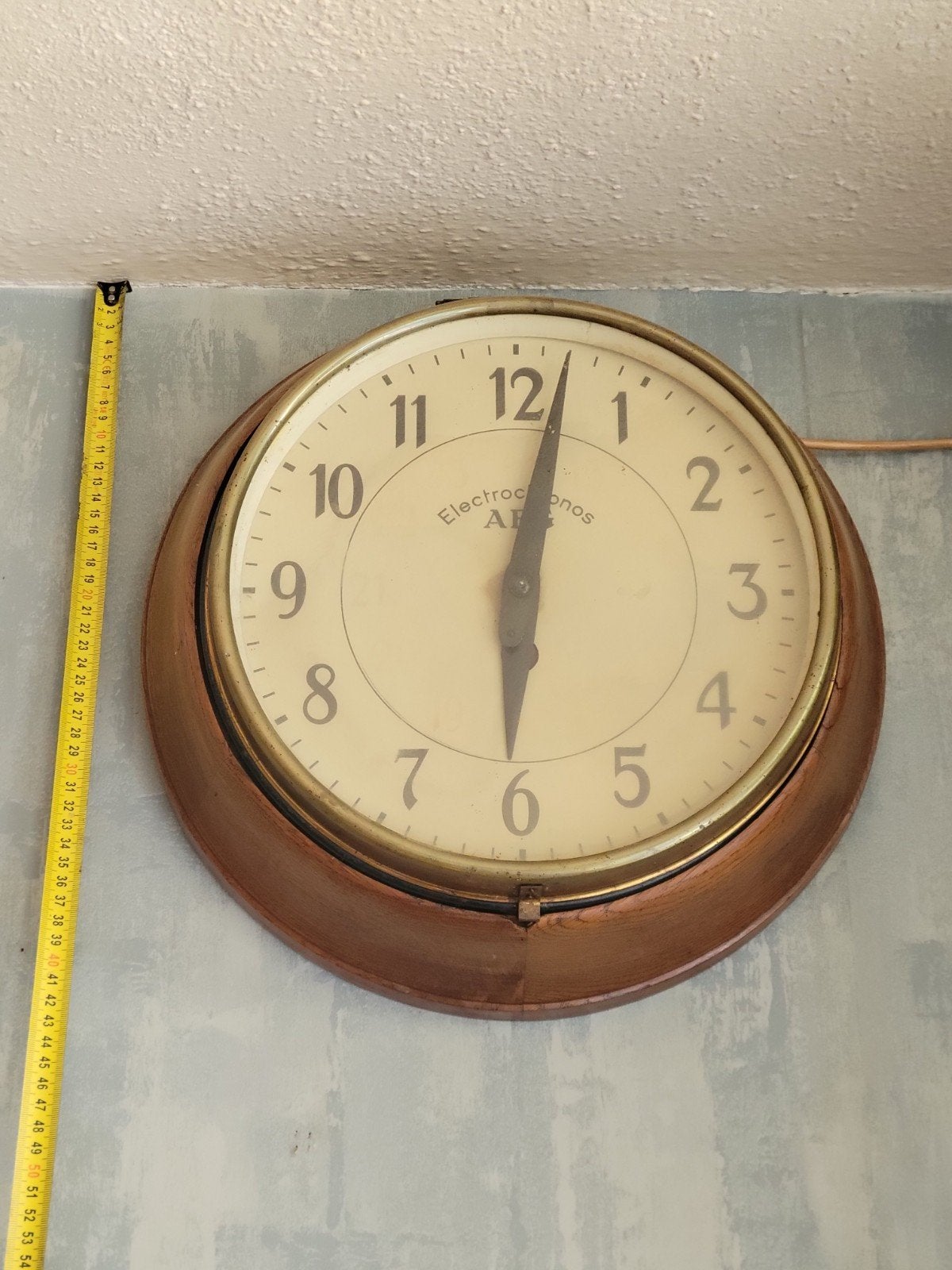 Vintage AEG Electrofonos Wandklok - Hout en Messing, Antiek en Kunst, Ophalen