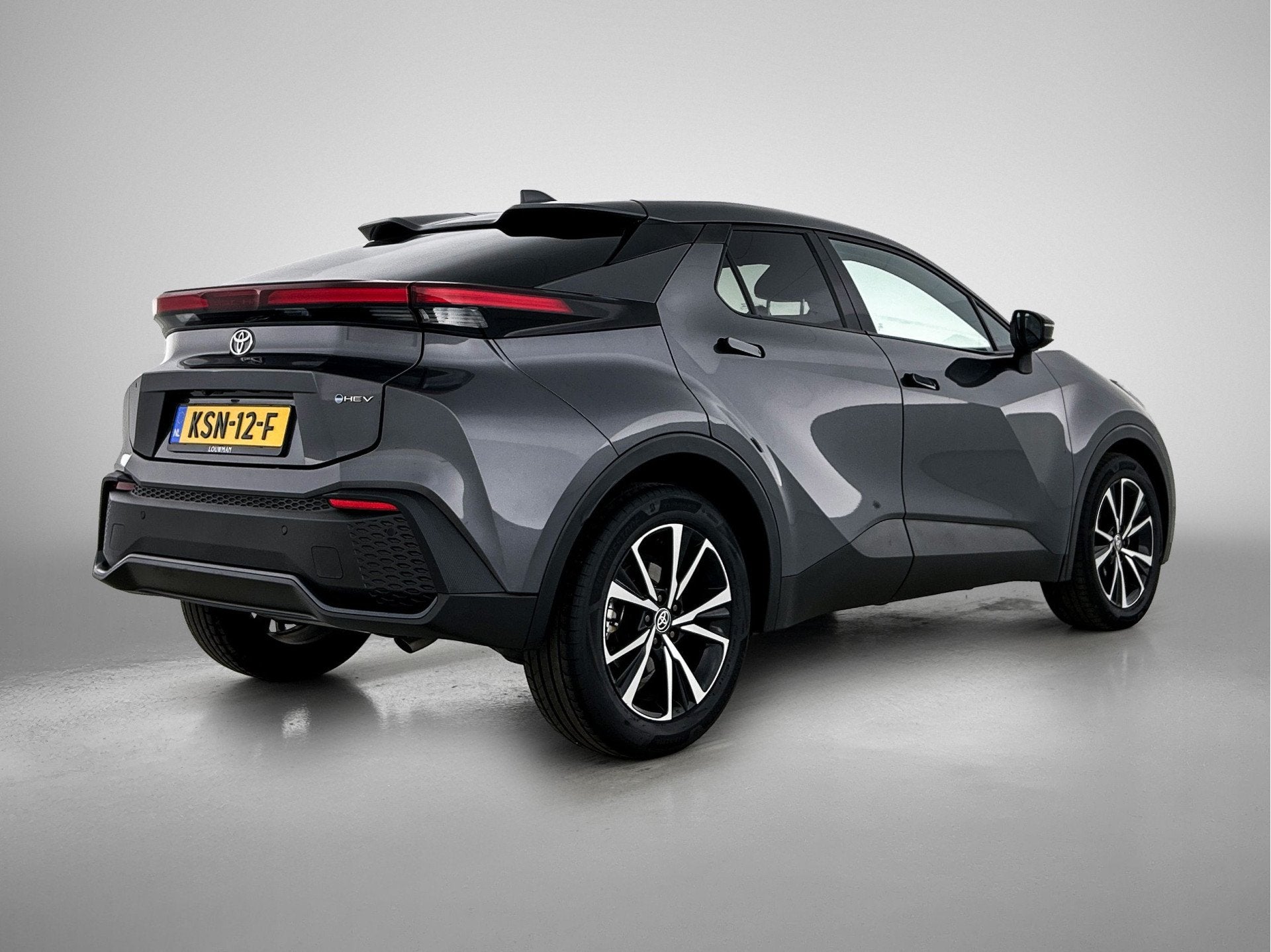 Toyota C-HR 1.8 Hybrid 140 Dynamic (bj 2024, automaat), Auto's, 12 maanden, Stof, 4 cilinders, 122 pk