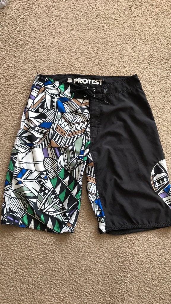 Surfshort Zwemshort Protest, Maat 52/54 (L), Meerkleurig, Protest, Ophalen of Verzenden