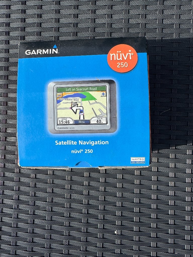 Garmin nuvi 250 Europe navigatiesysteem, Auto diversen, Ophalen of Verzenden, Gebruikt