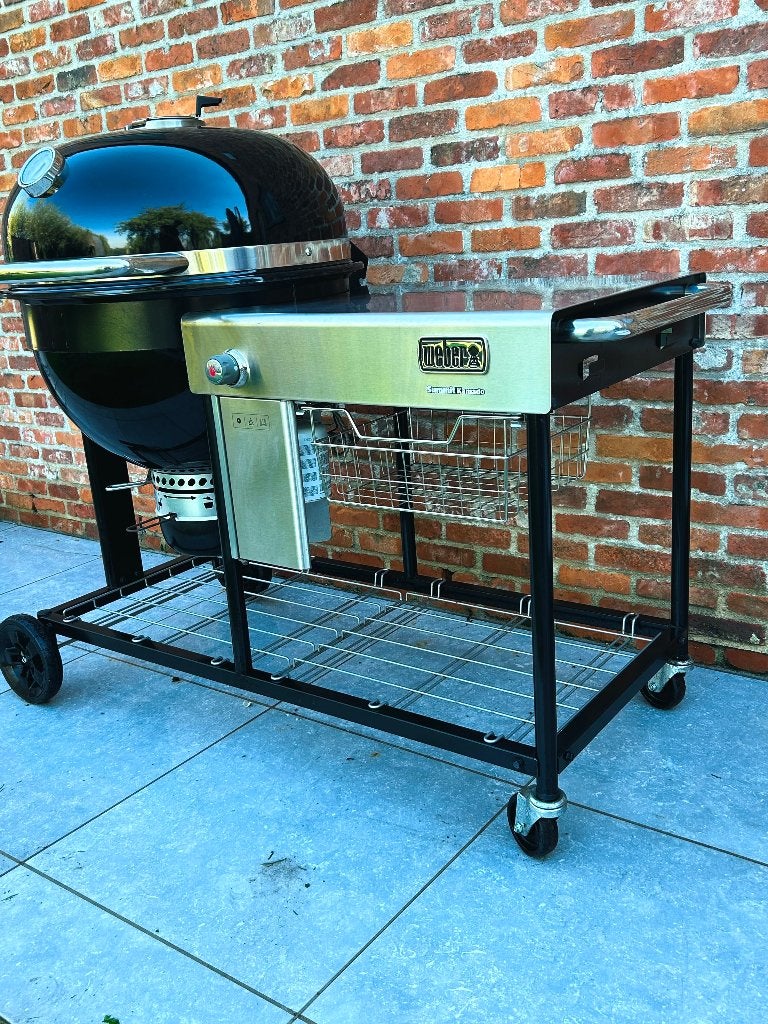 Foto 3 van Weber Summit Kamado S6 Charcoal Grill Center