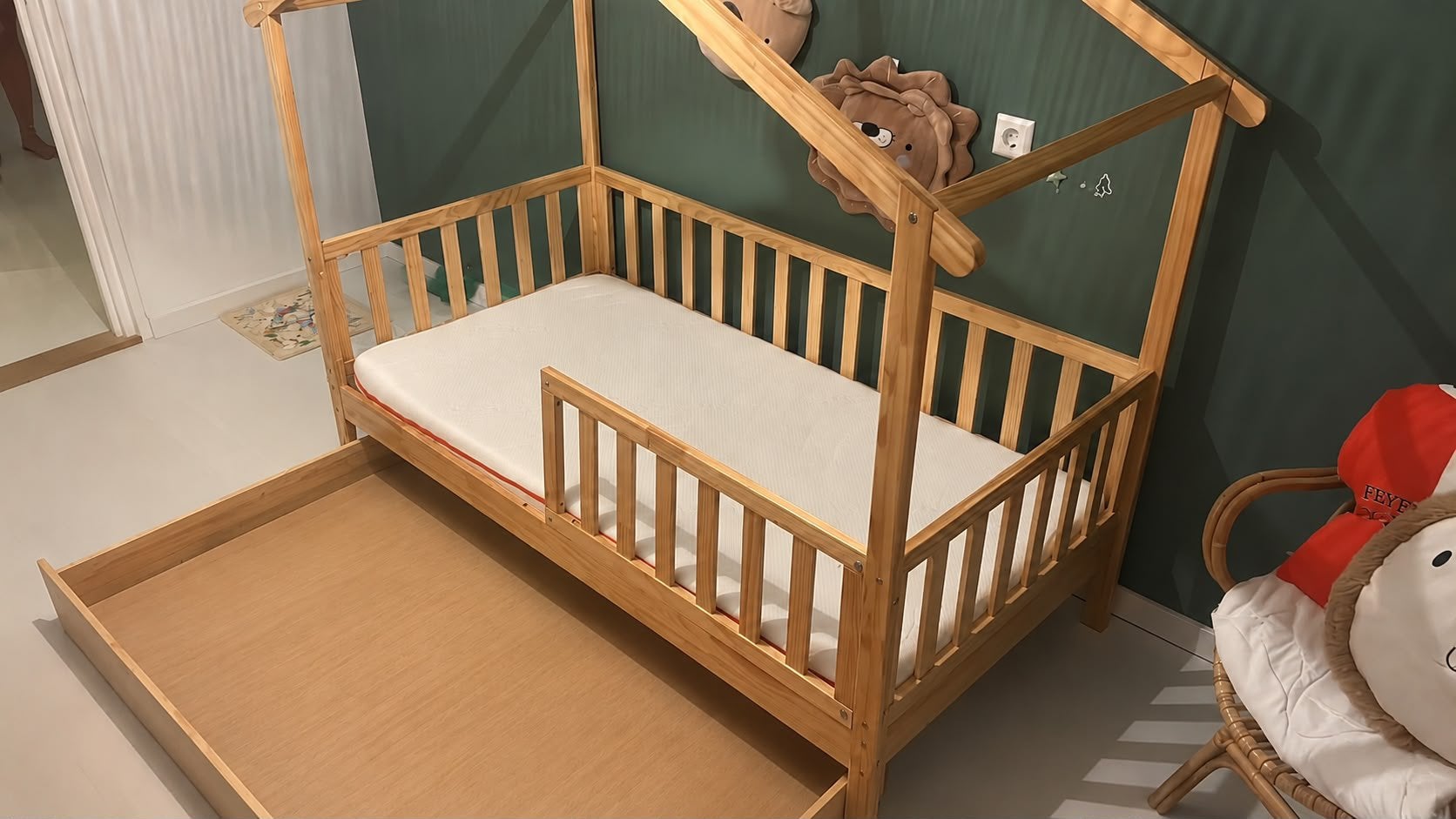 Peuter bed van petit amelie, Gebruikt, 70 tot 85 cm, 140 tot 160 cm, Ophalen