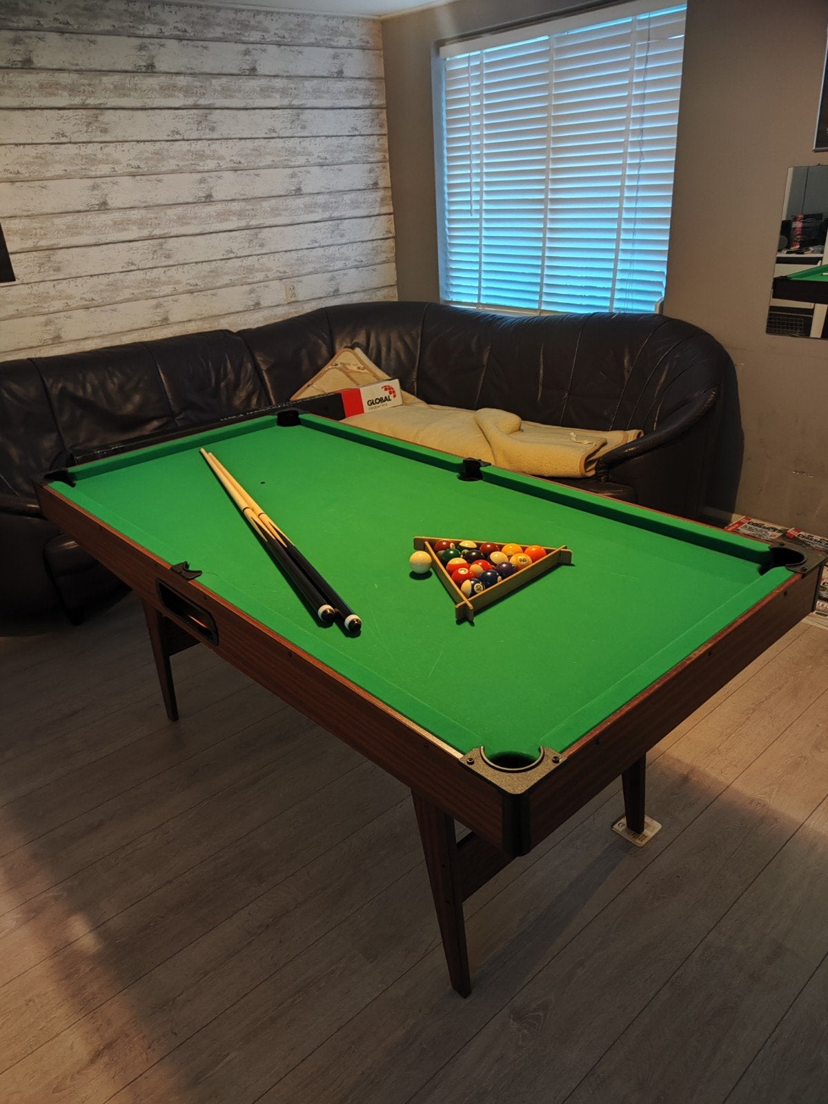 Pooltafel met ballen en keus, Ophalen, Gebruikt, Pooltafel