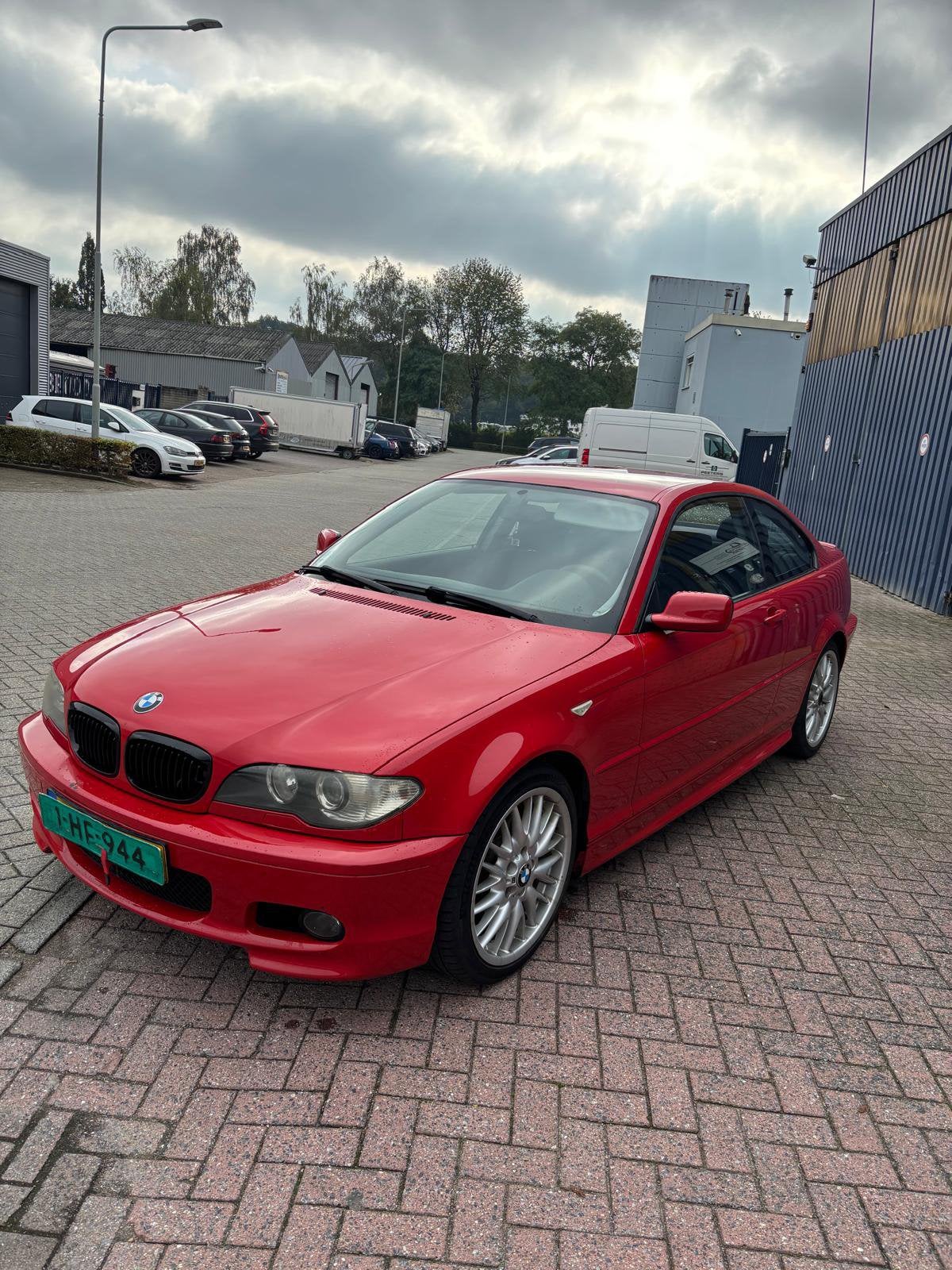 BMW 3-Serie 2.0 CI 318 Coupe AUT 2003 Rood, Automaat, 1995 cc, 680 kg, Elektrische ramen