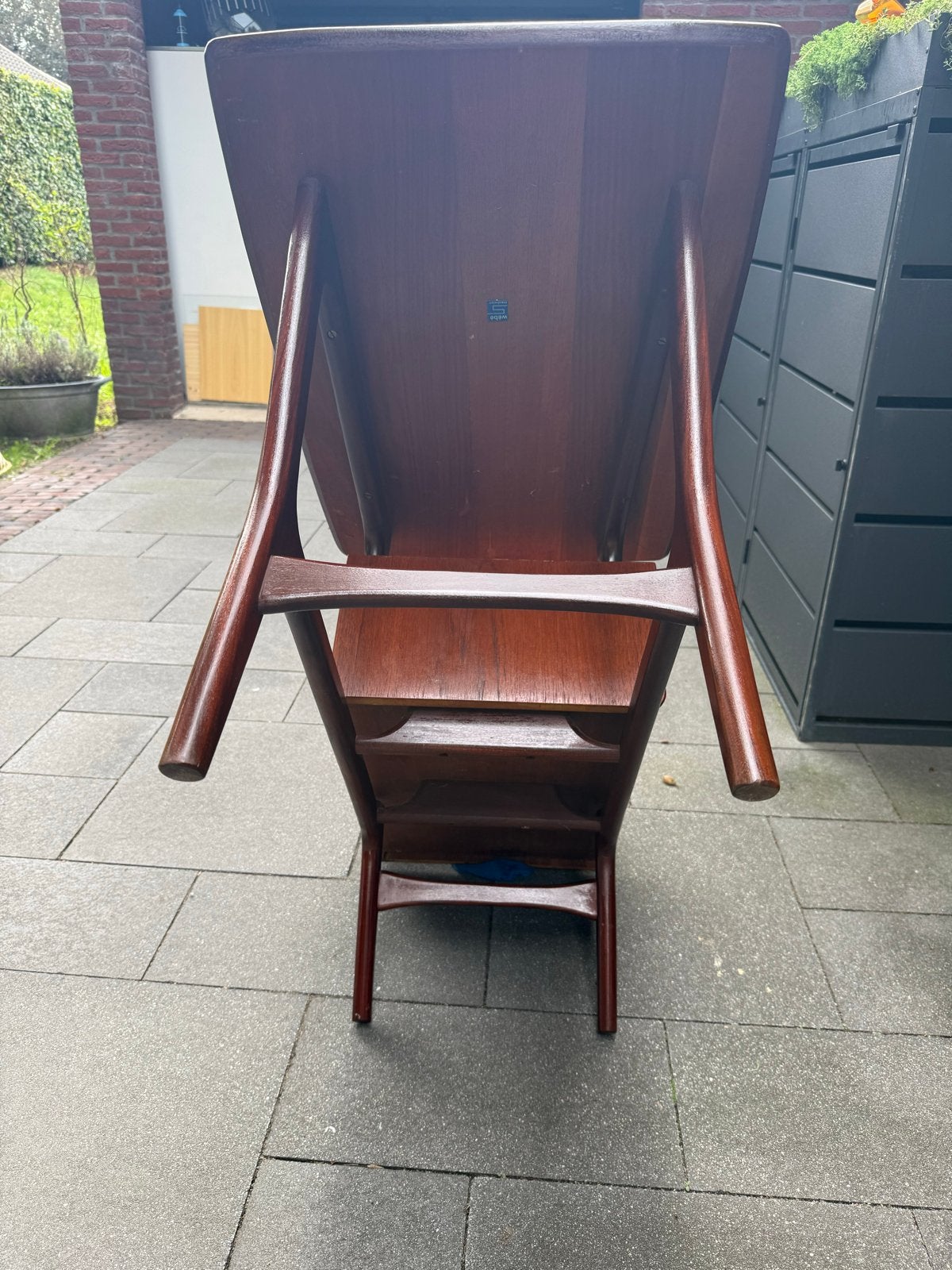 Louis van Teeffelen bijzettafel 'Netty' voor Wébé, Ophalen