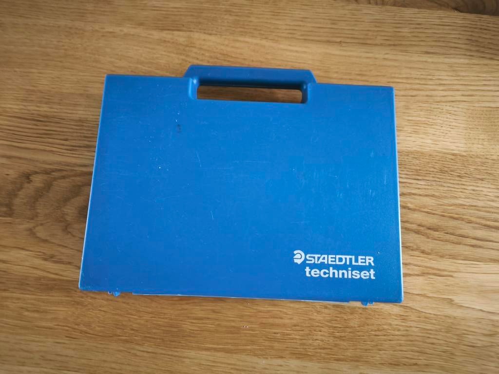 Steadler koffer met steadler en Rotring pennen, Ophalen of Verzenden, Overige typen