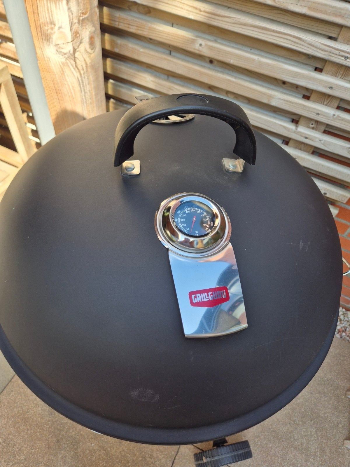 Nieuwe Gril Guru barbecue 55 cm met veel accessoires, Ophalen, Nieuw, Gril Guru
