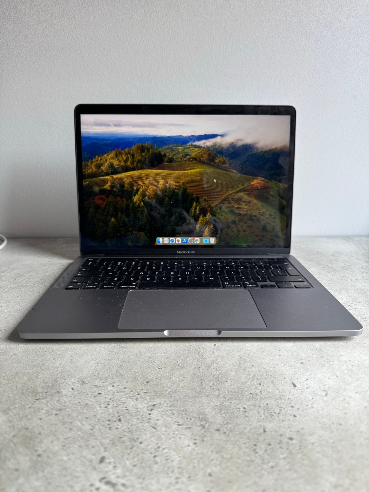 MacBook Pro M2 2022 8GB RAM 256GB Touch Bar, 256 GB, 2 tot 3 Ghz, Qwerty, 8 GB